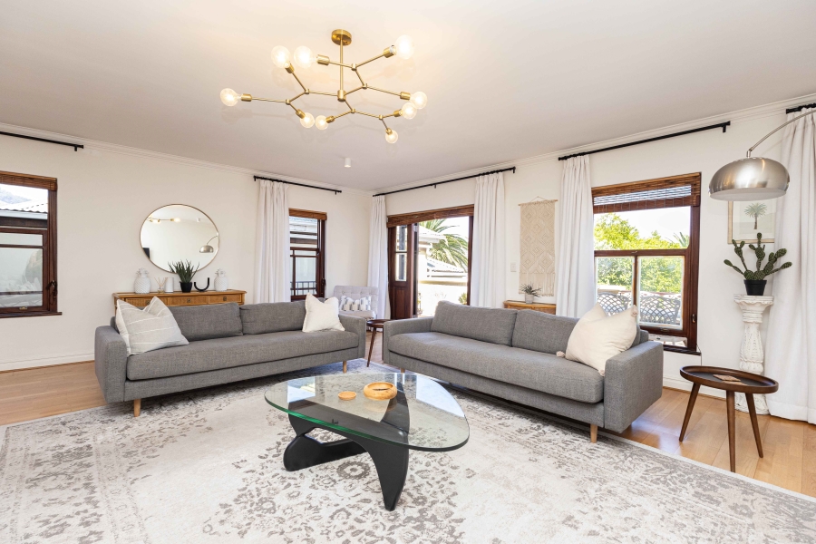 3 Bedroom Property for Sale in Sea Point Western Cape